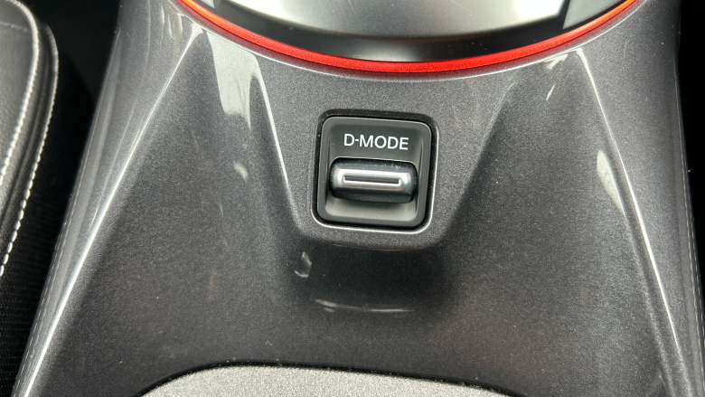 Nissan Juke 1.0 DiG-T 114 Tekna 5dr DCT Petrol Hatchback